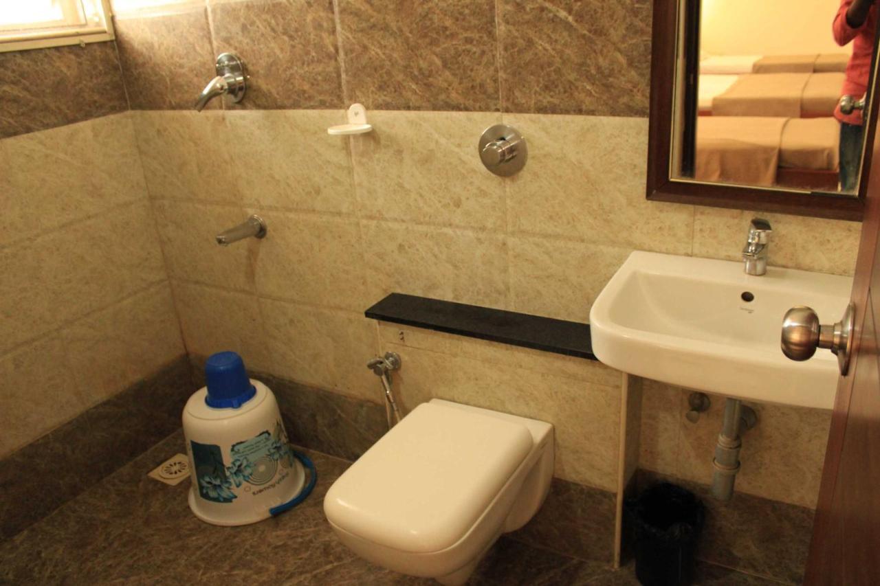 Hotel Venkadaramana Tower - Friendliness & Cleanliness Room Kumbakonam Exterior foto